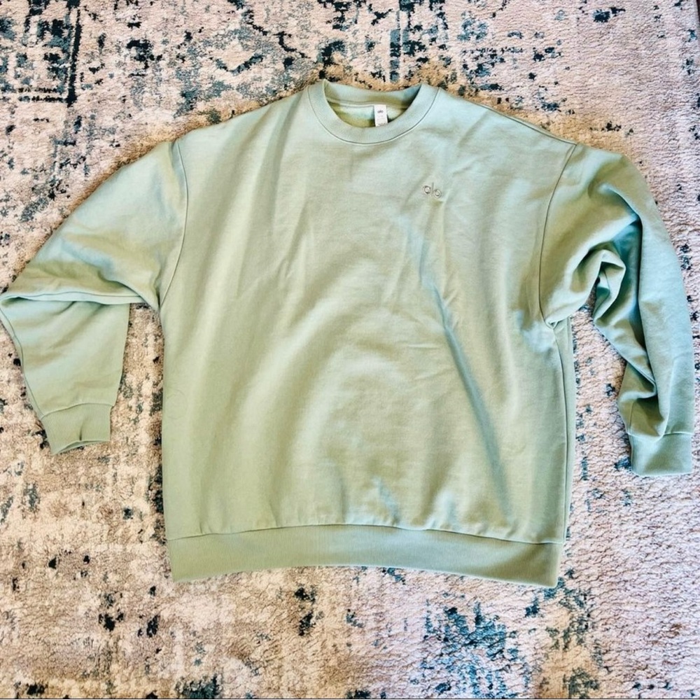 Worn once inside the house, never washed. Selling because it’s large for me.
